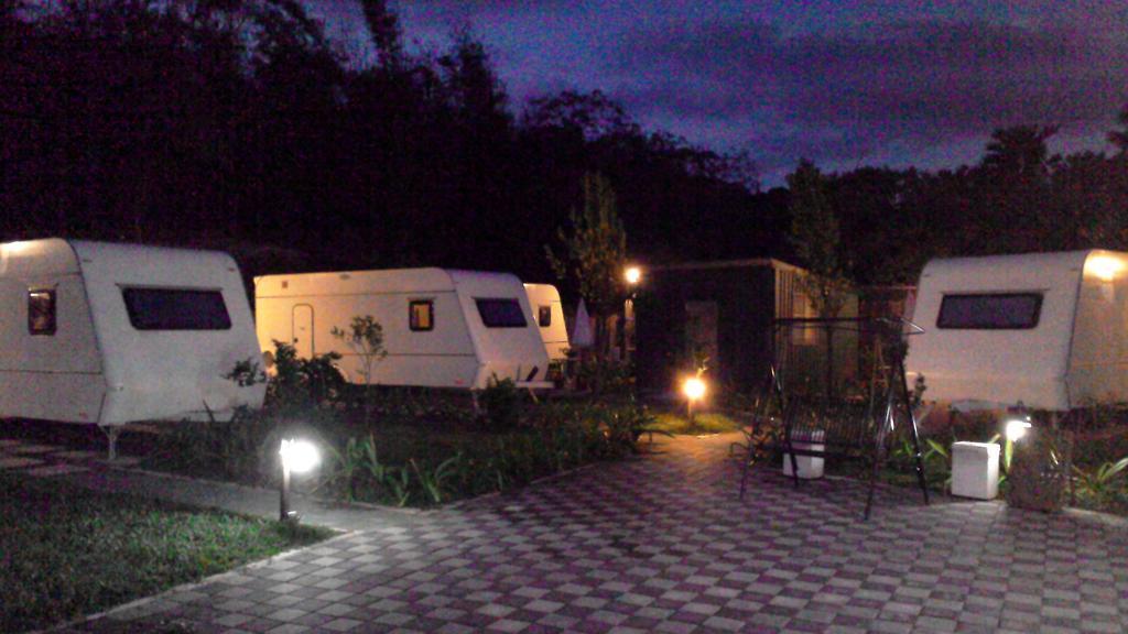 Kenting Houbihu Camping Car B&B Lungsuj Kültér fotó